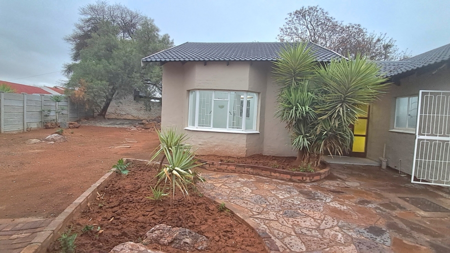 5 Bedroom Property for Sale in Fichardt Park Free State